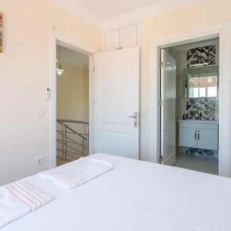 Veli Villa *